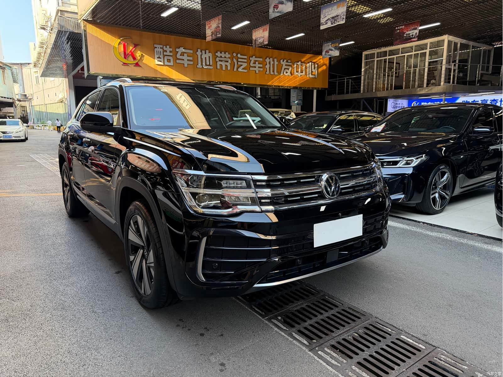 Volkswagen Teramont X, 2023 3