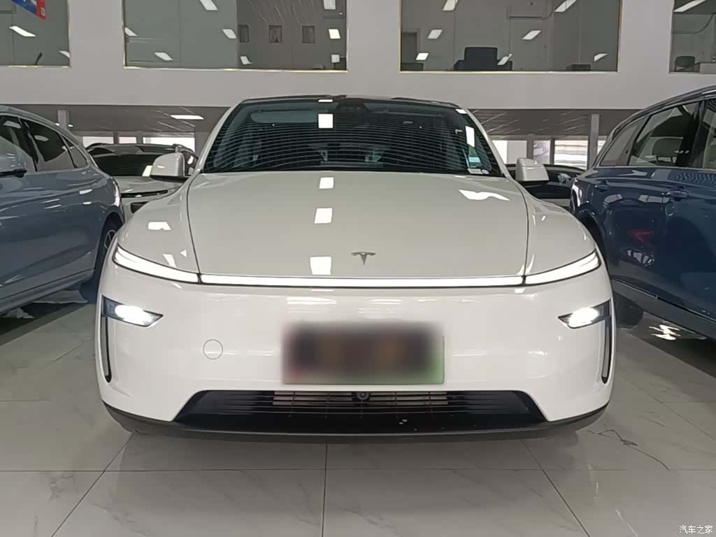 Tesla Model Y, 2025 3