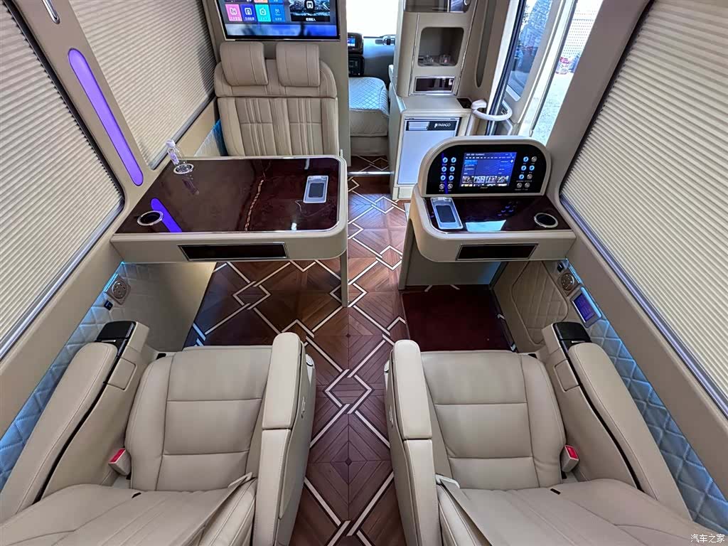 Toyota Coaster, 2025 12