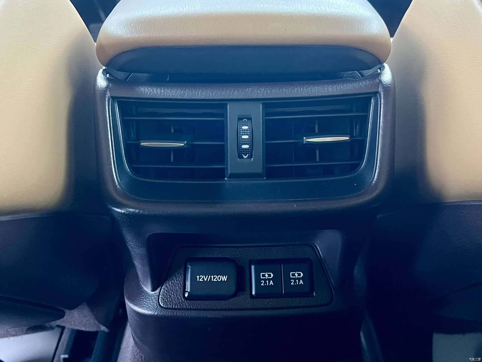 Lexus ES, 2018 13