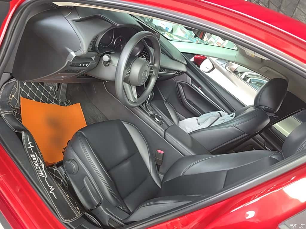 Mazda Mazda3, 2022 15