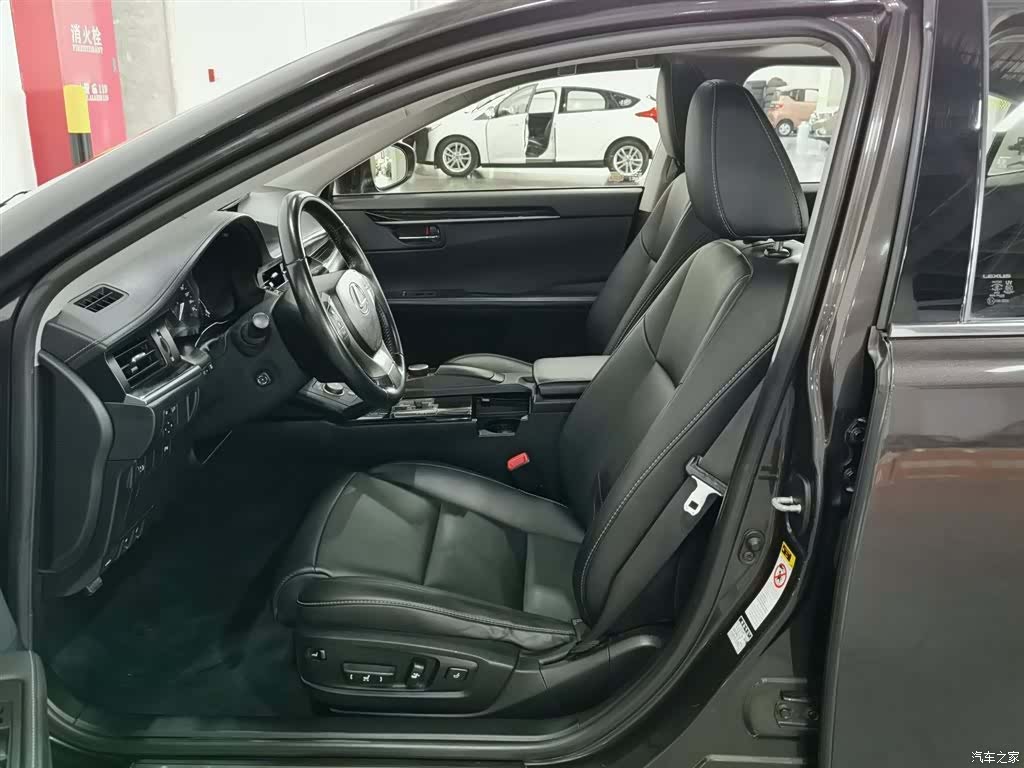 Lexus ES, 2012 10
