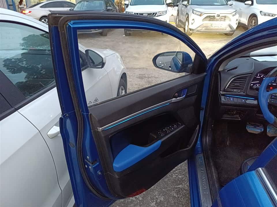 Hyundai Lead Hyundai Lead
