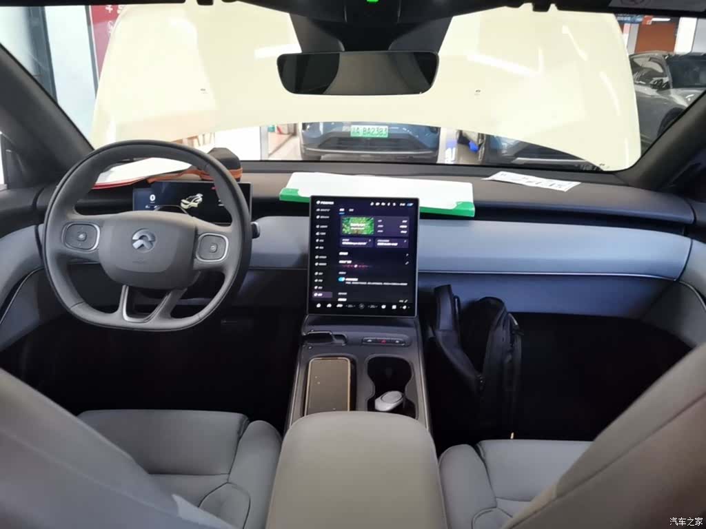 NIO ET5, 2024 10