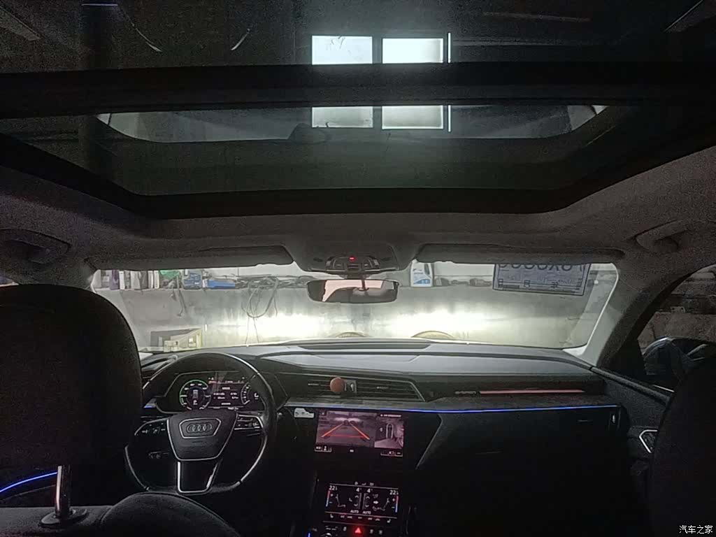 Audi e-tron, 2020 14