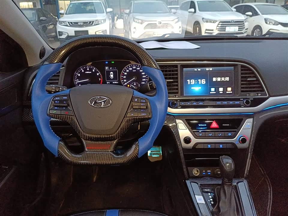Hyundai Lead Hyundai Lead