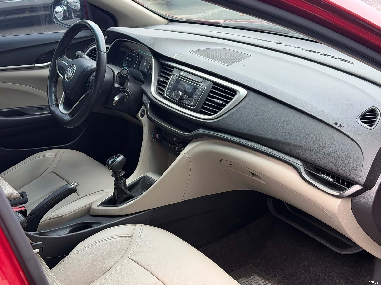 Buick V, 2018 все фото