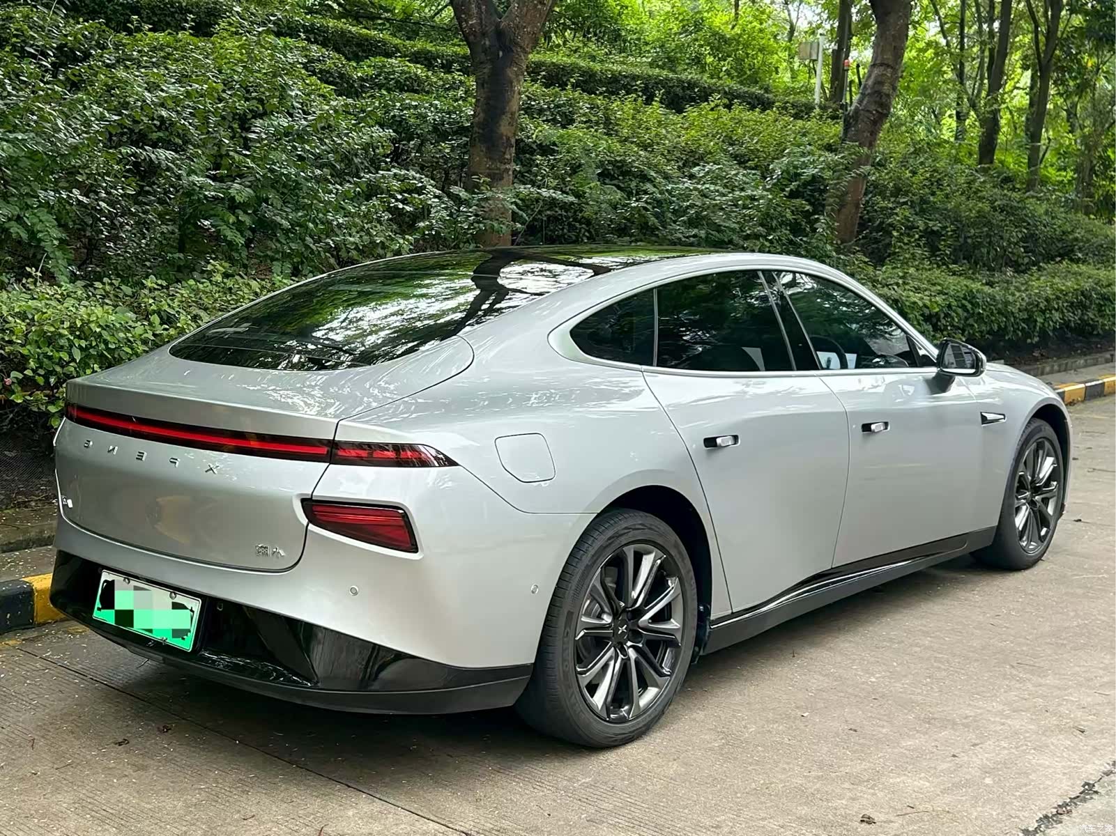 Xpeng P7, 2022 8