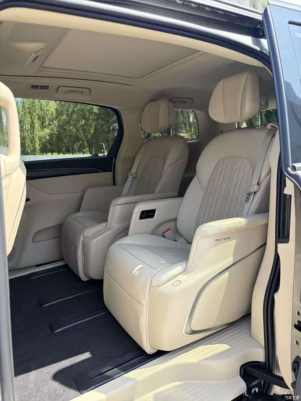 Buick GL8, 2023 все фото