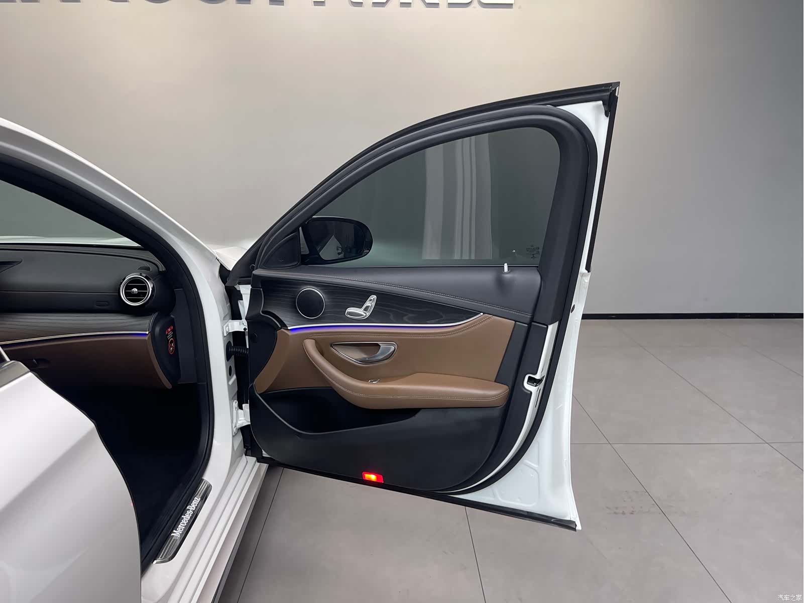 Mercedes-Benz E-Class, 2022 29