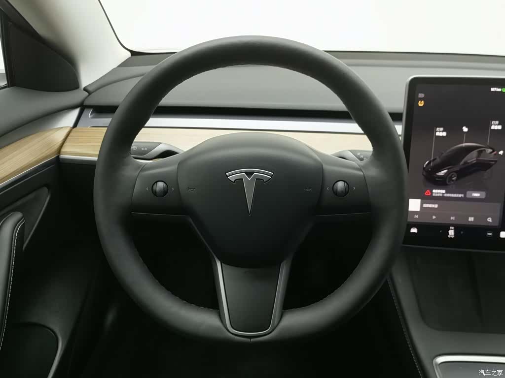 Tesla Model 3, 2022 11
