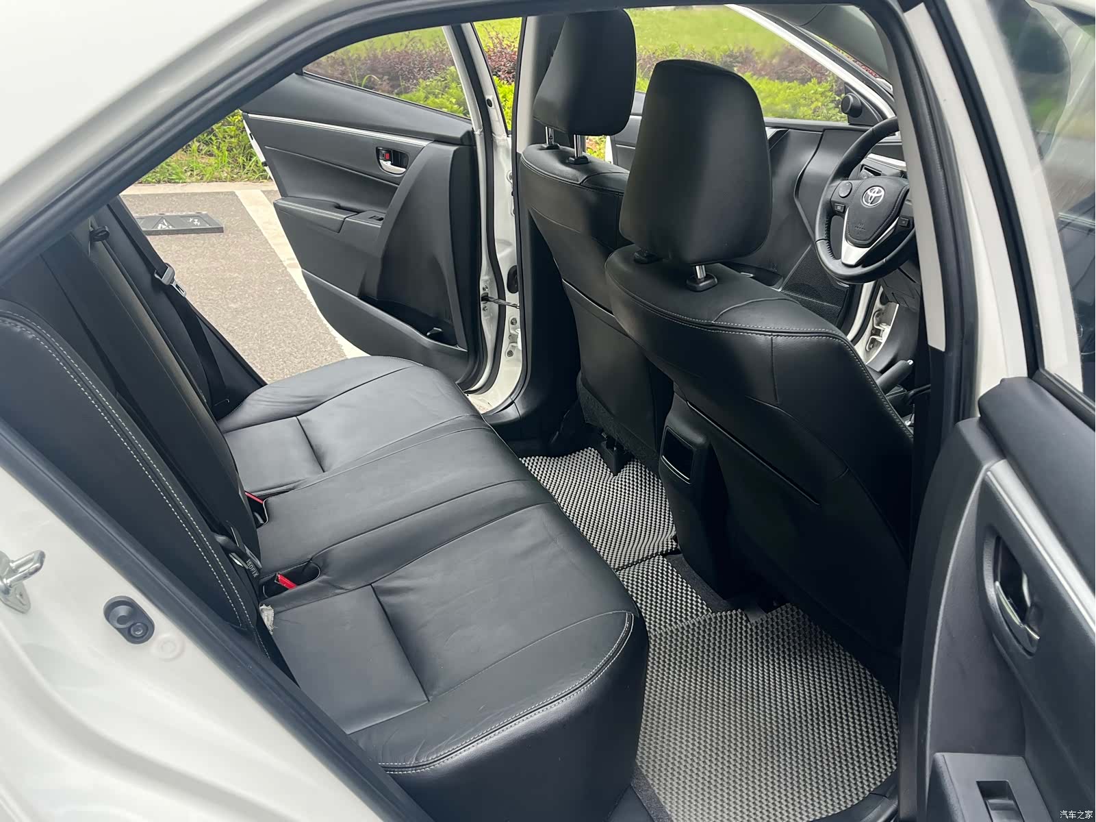 Toyota Corolla, 2014 11