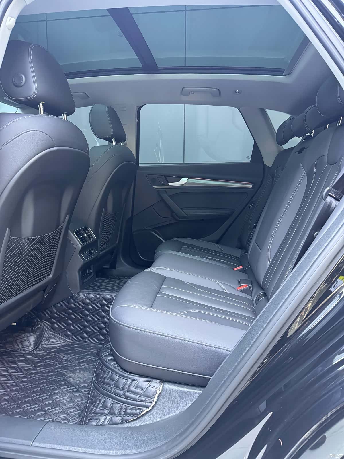 Audi Q5L, 2022 13