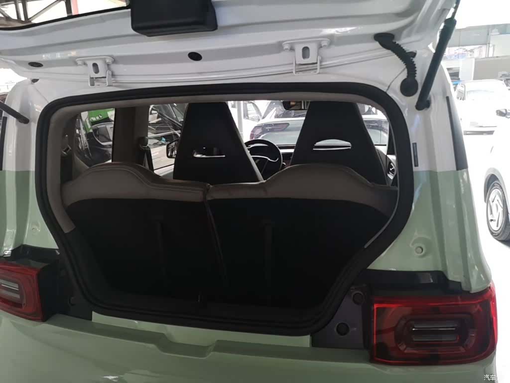 Wuling MINIEV, 2021 19
