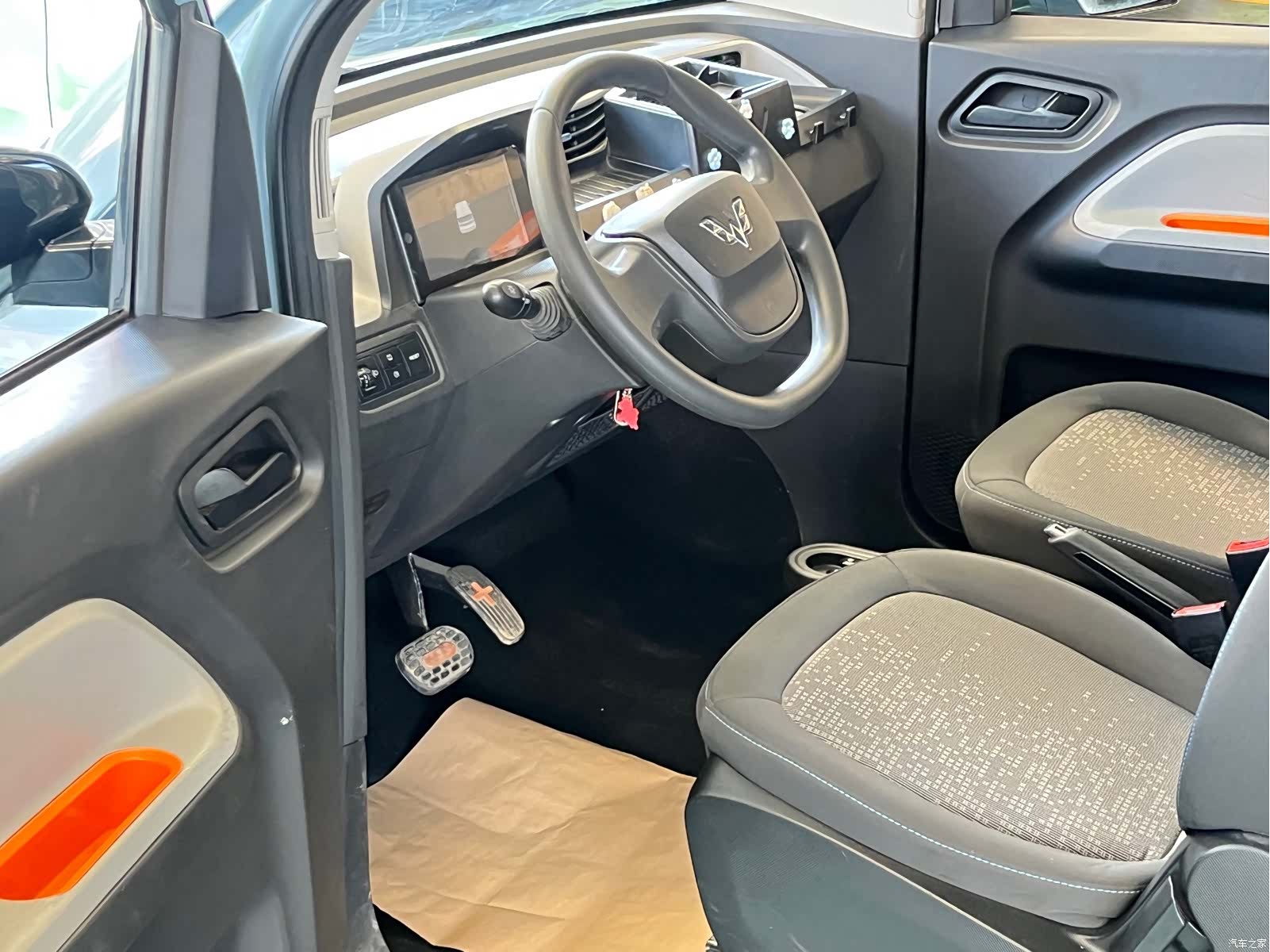 Wuling MINIEV, 2021 7