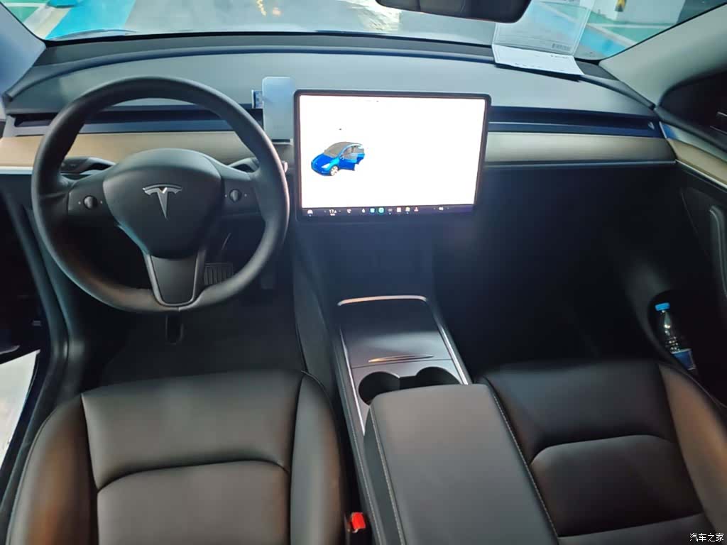 Tesla Model Y, 2021 10