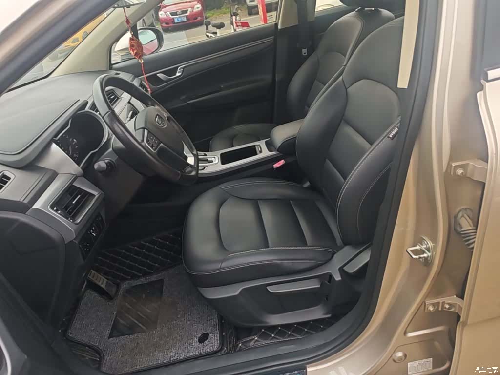 Geely Emgrand, 2018 15