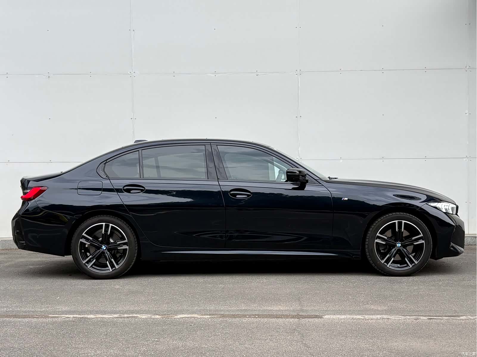 BMW 3 Series, 2025 12