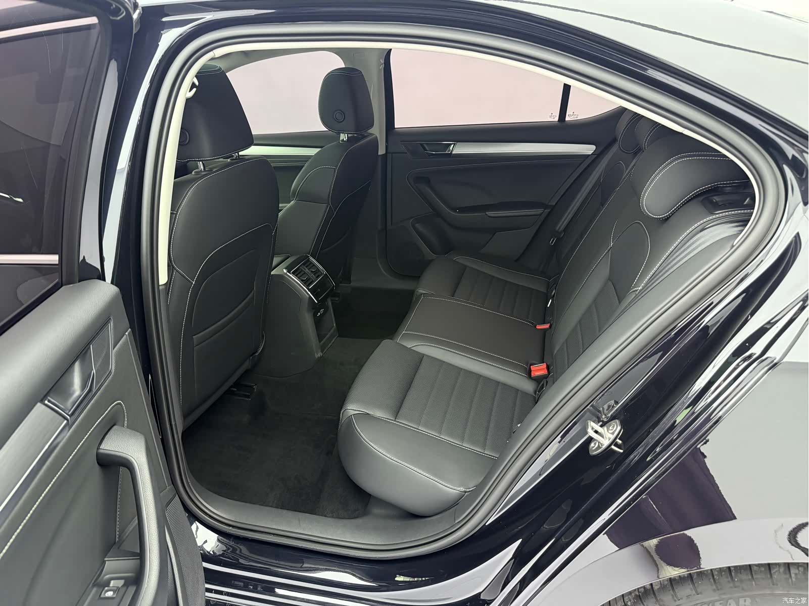 Skoda Superb, 2024 14