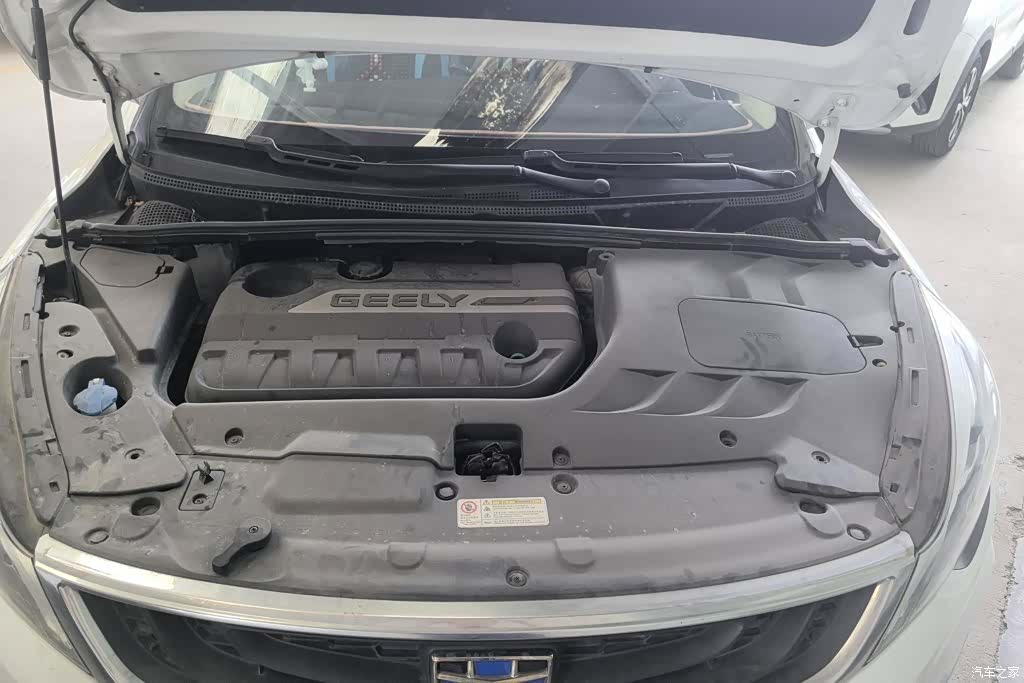 Geely Emgrand, 2017 10