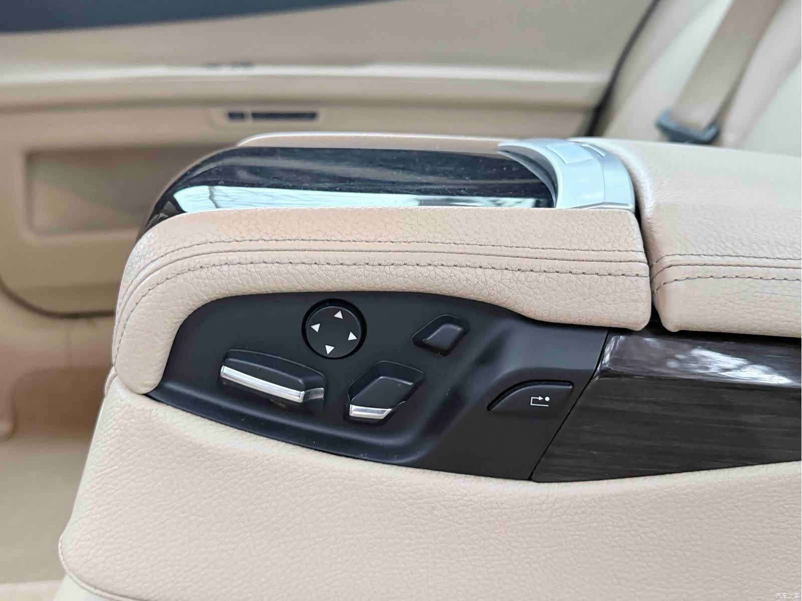 BMW 7 Series, 2012 17