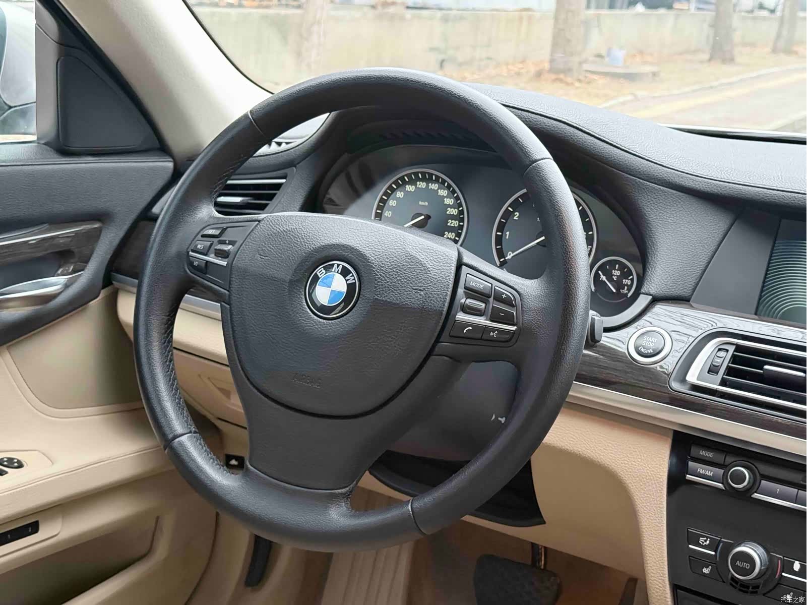 BMW 7 Series, 2012 21