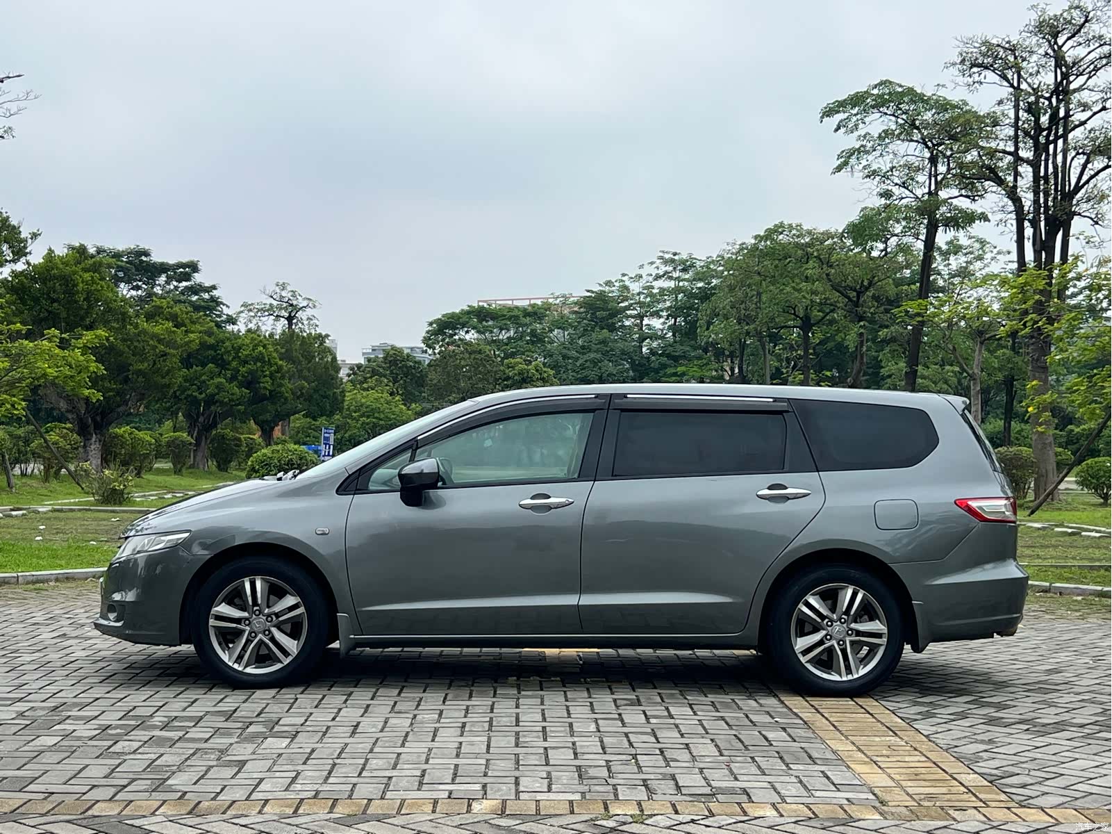 Honda Odyssey, 2010 4