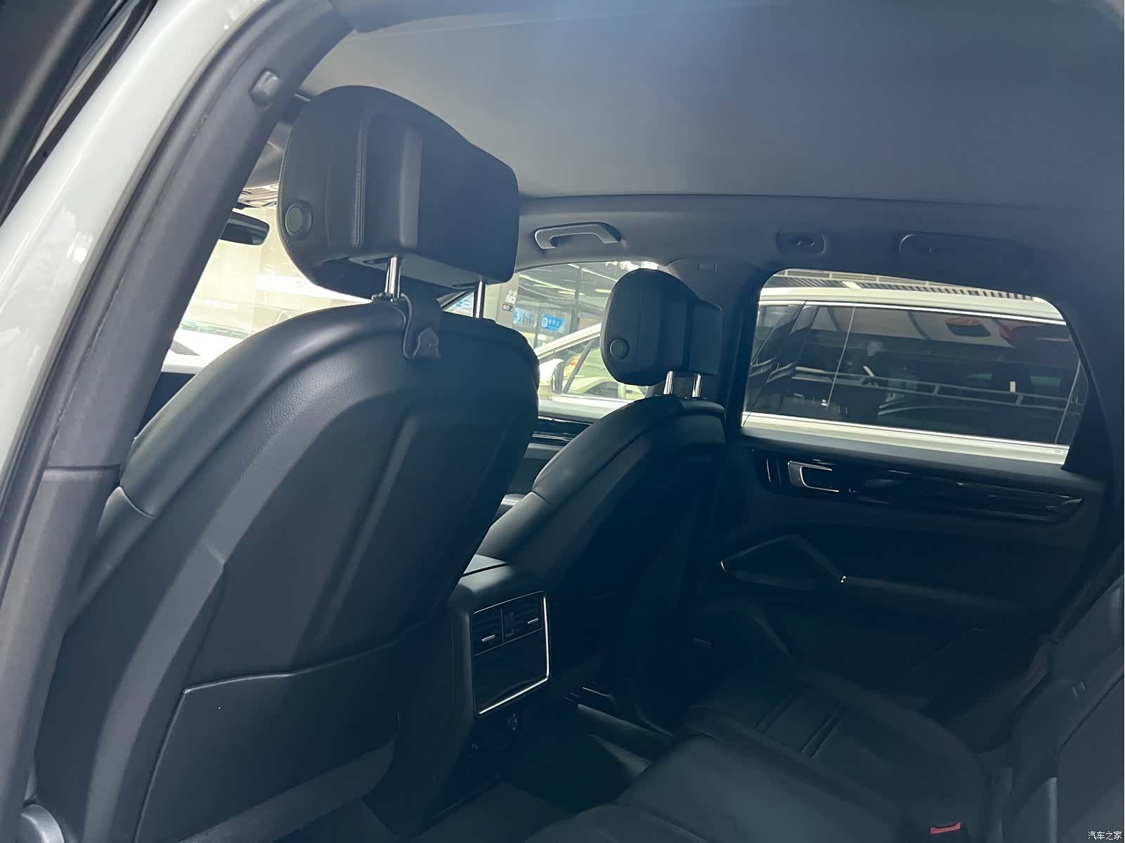 Porsche Cayenne, 2018 13