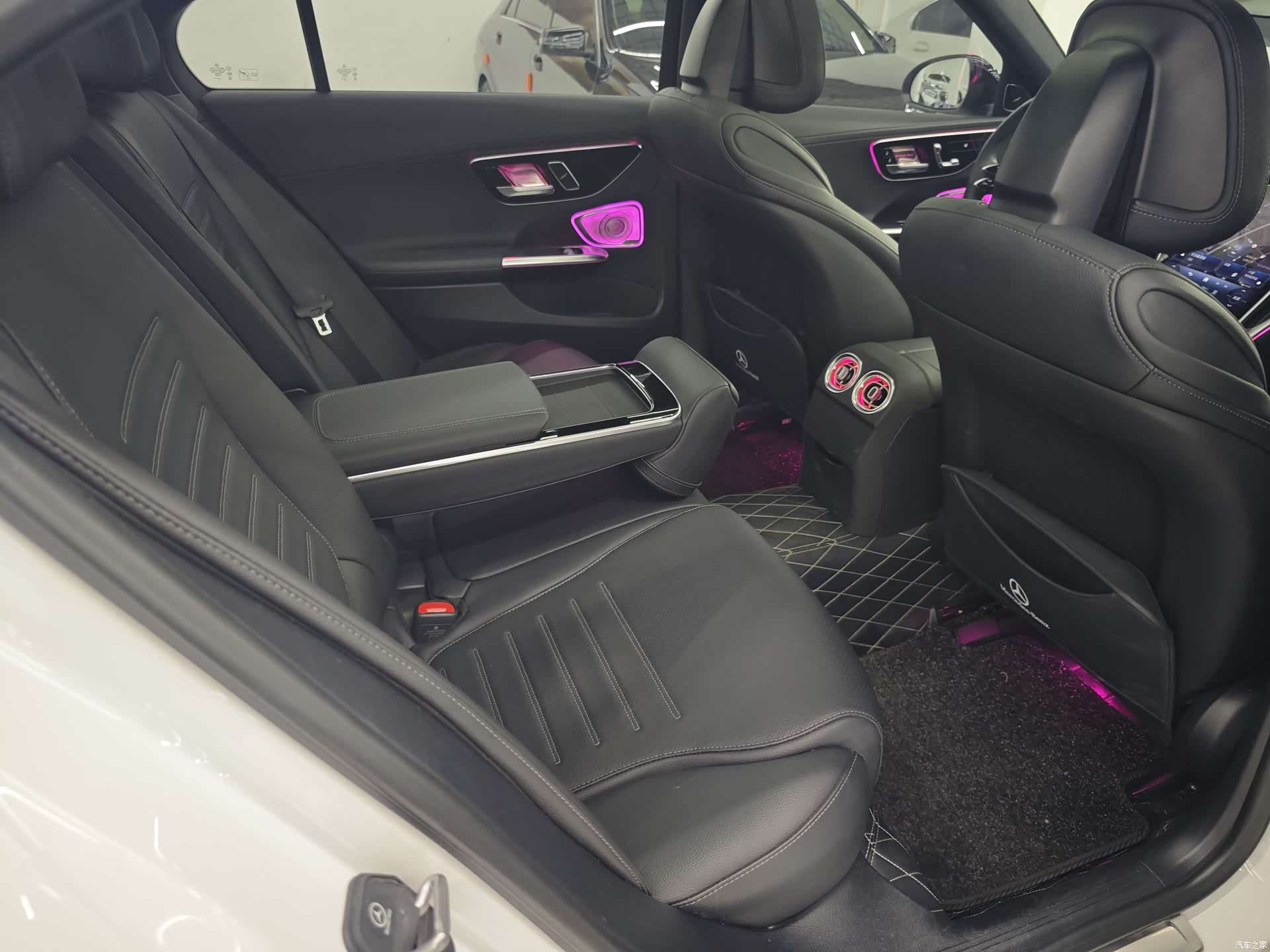 Mercedes-Benz C-Class, 2024 7