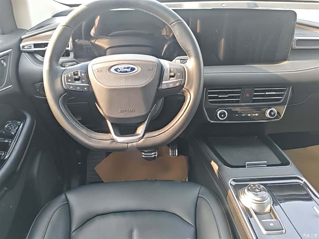 Ford Edge, 2021 11