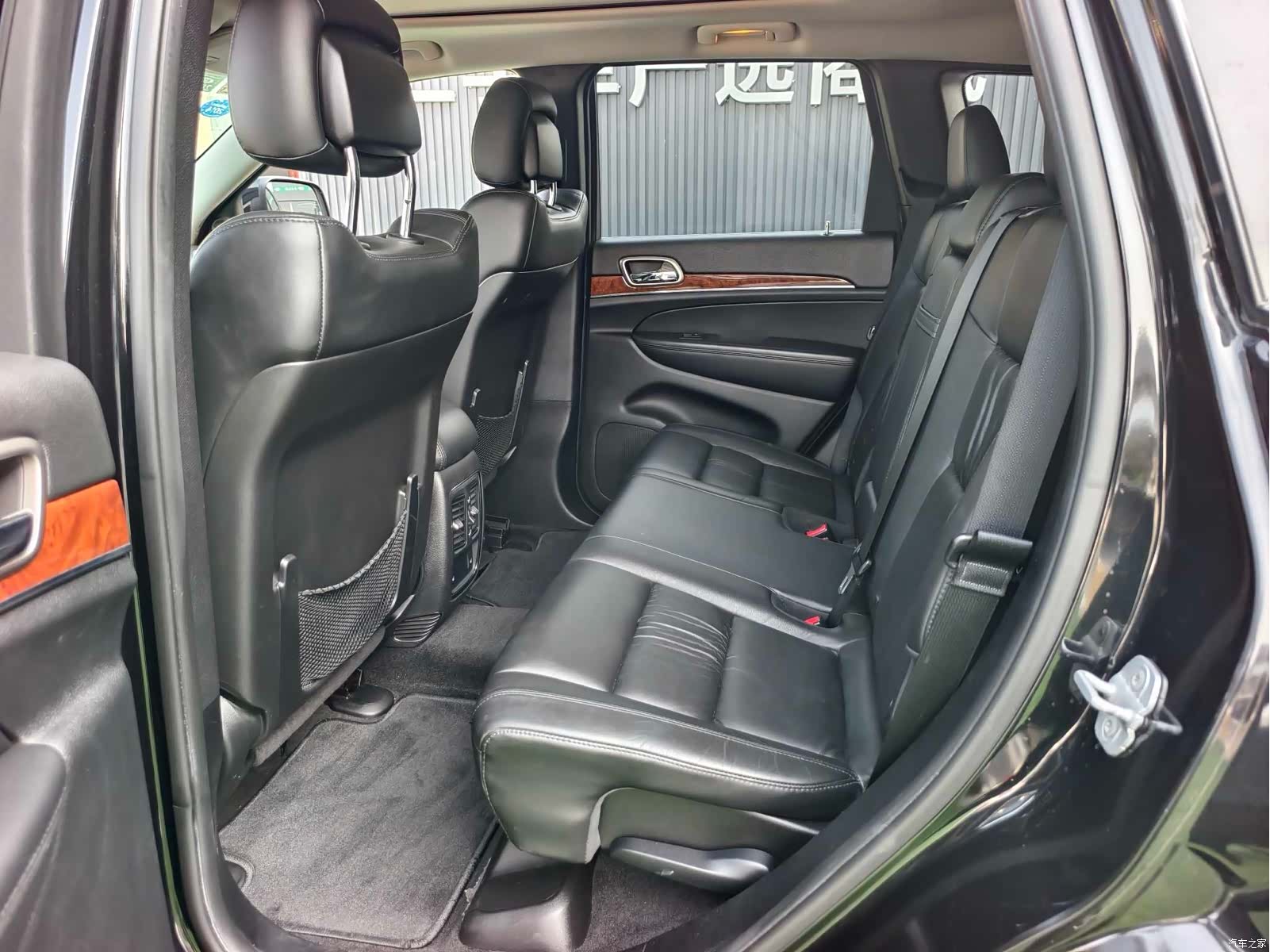 Jeep Grand Cherokee, 2013 8