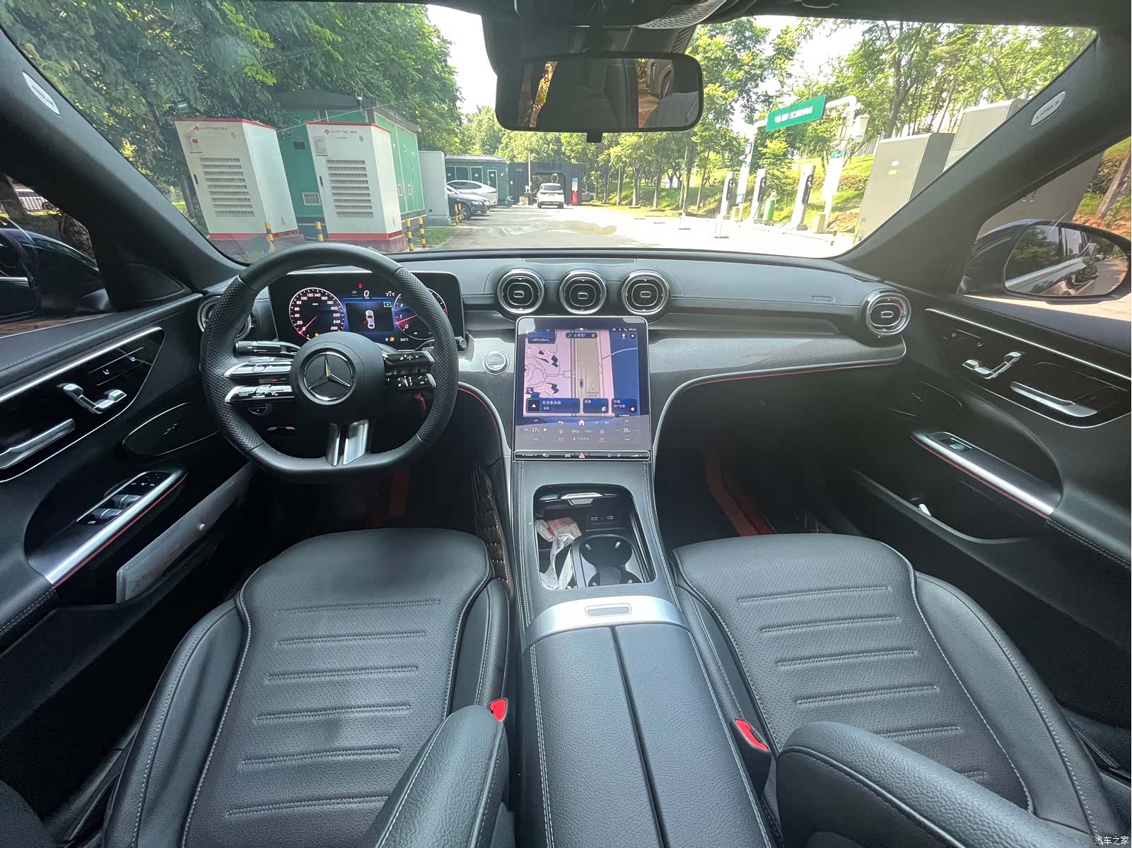 Mercedes-Benz C-Class, 2024 15