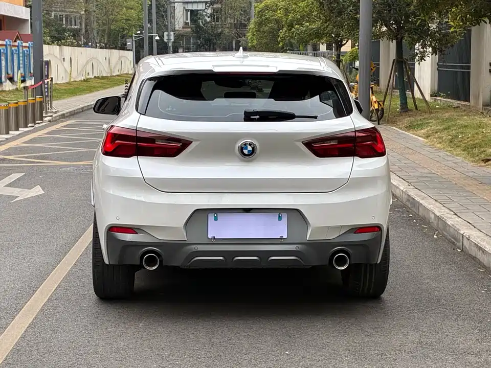 BMW X2
