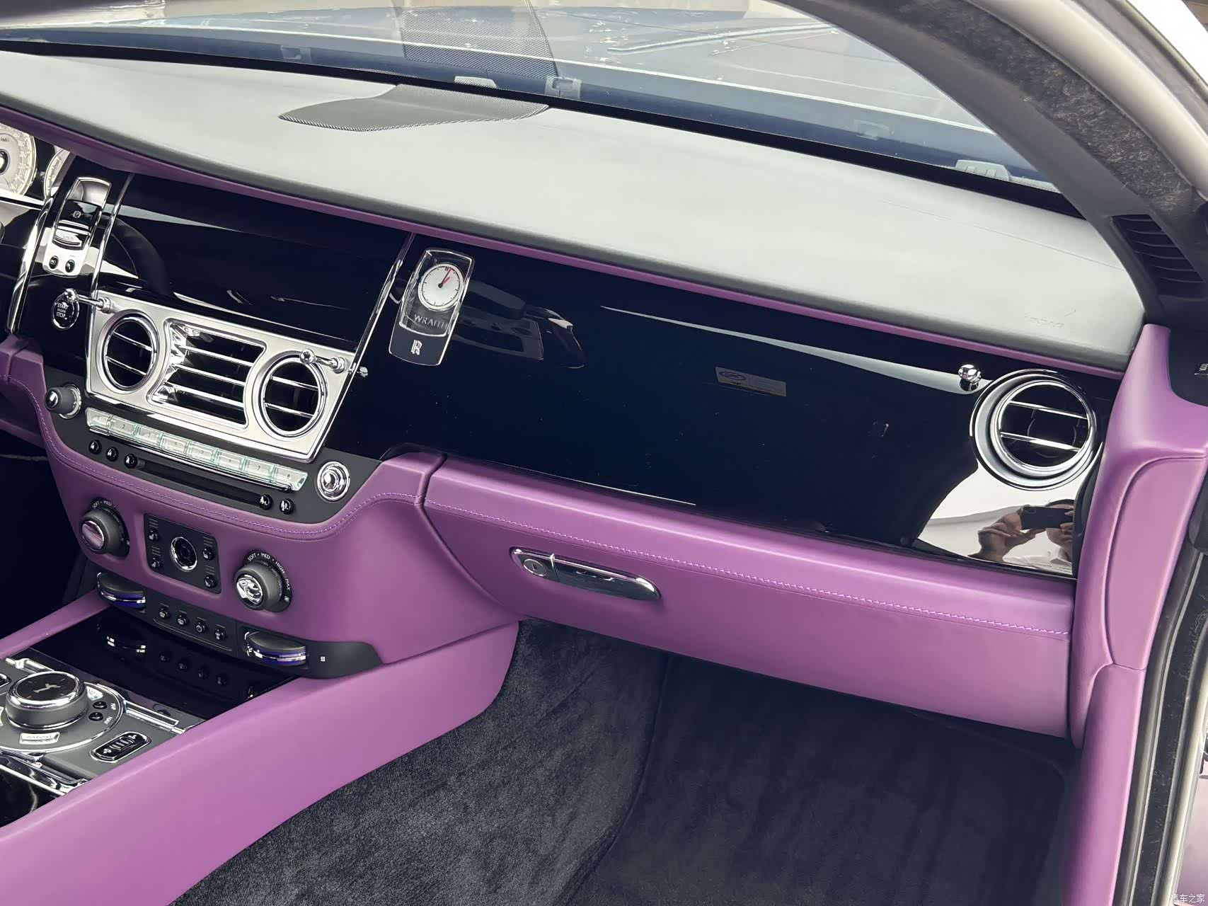 Rolls-Royce Wraith, 2018 9
