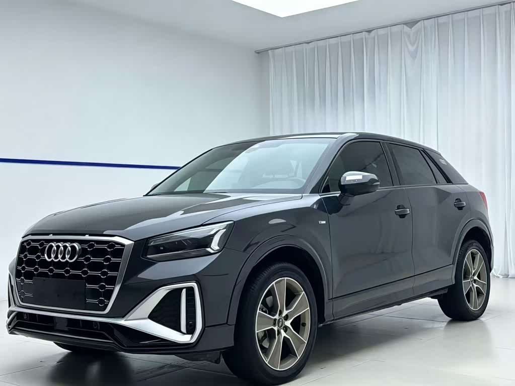 Audi Q2L