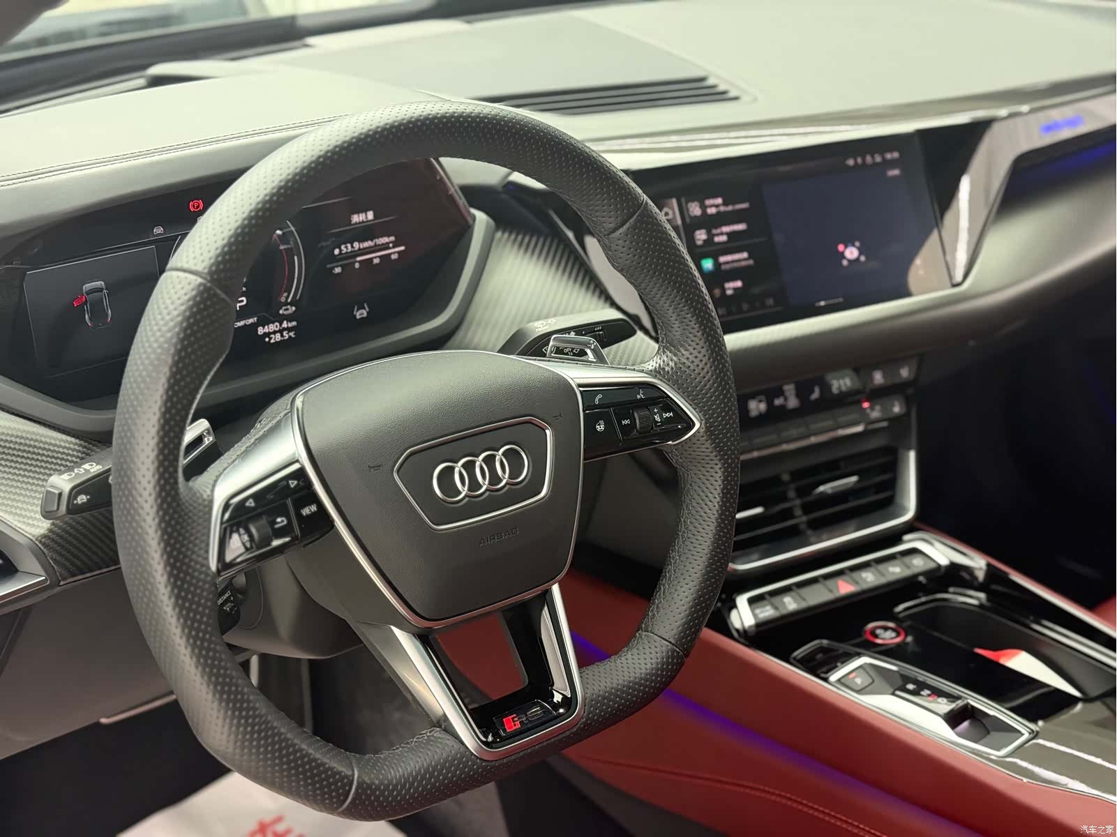 Audi e-tron, 2024 4