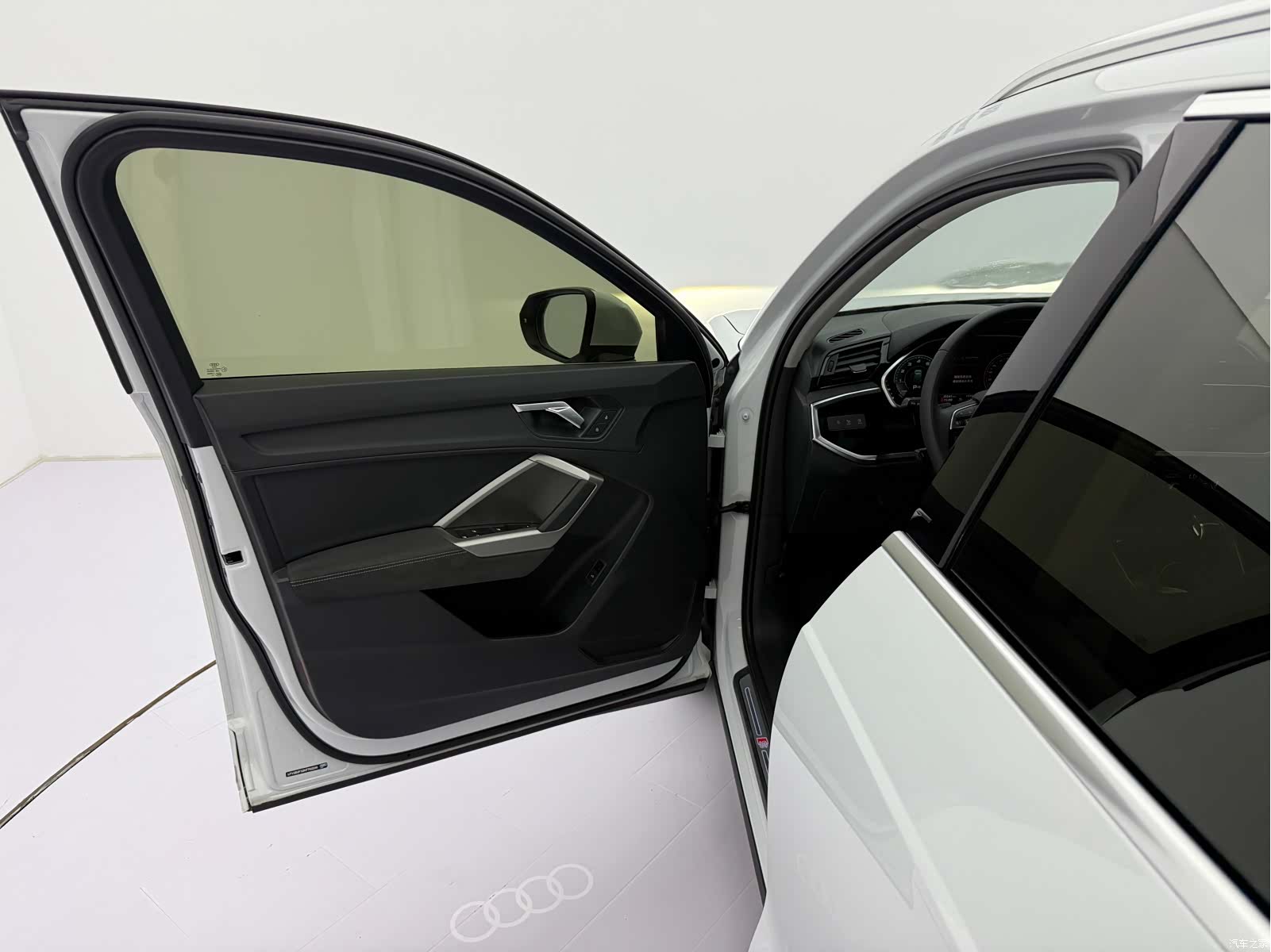 Audi Q3, 2023 23