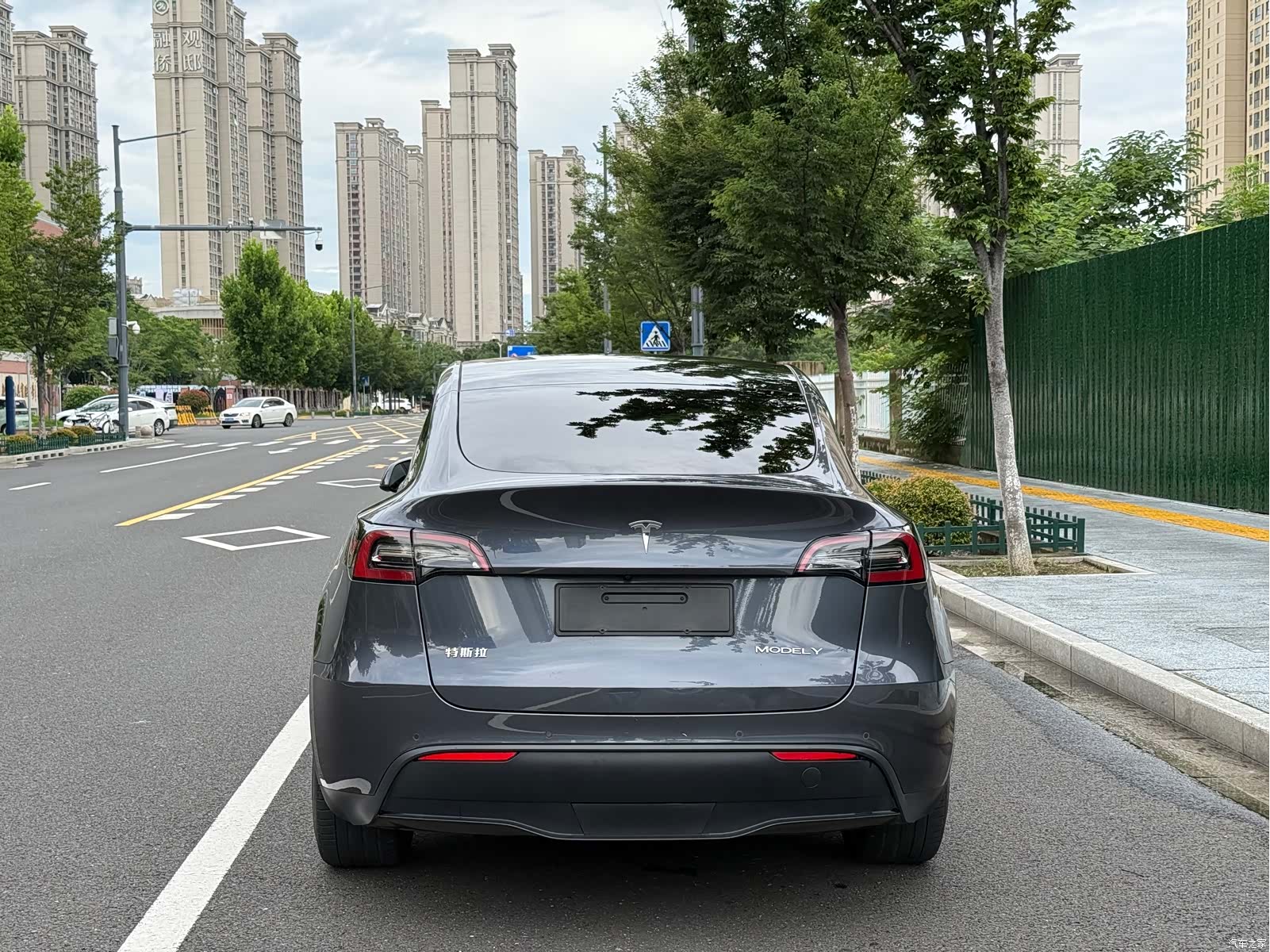 Tesla Model Y, 2021 все фото