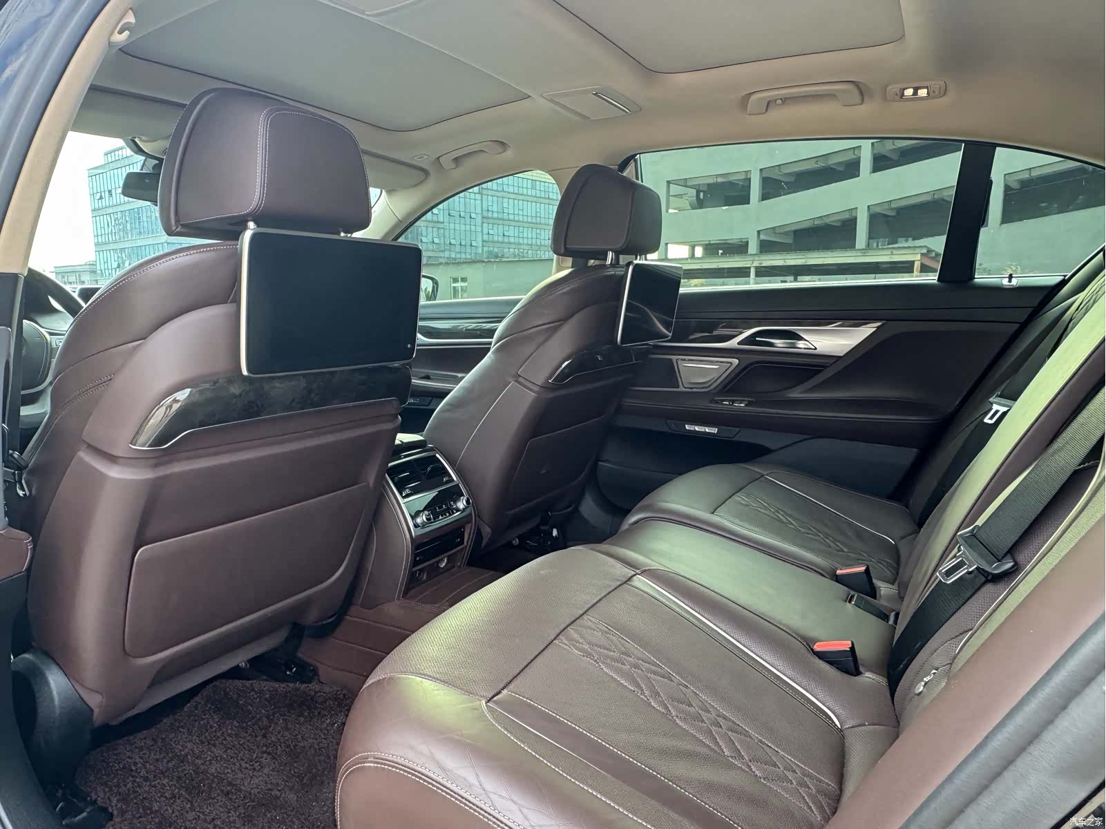 BMW 7 Series, 2017 11
