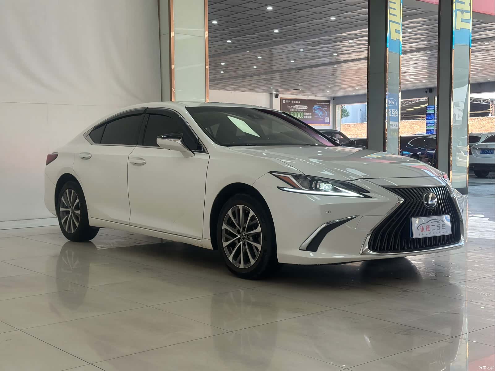 Lexus ES, 2023 3