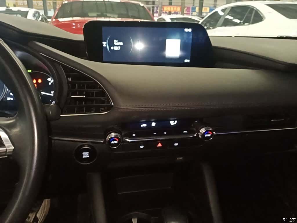 Mazda Mazda3, 2024 13