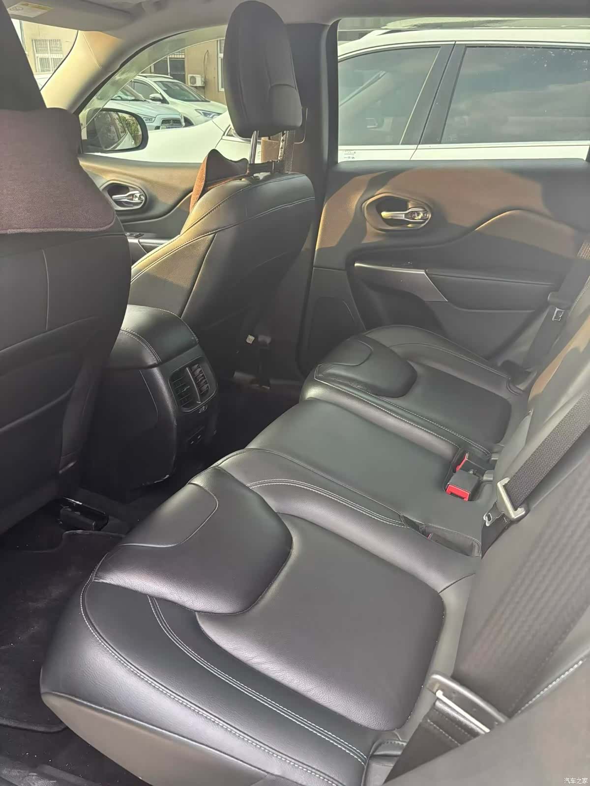 Jeep Cherokee, 2019 все фото