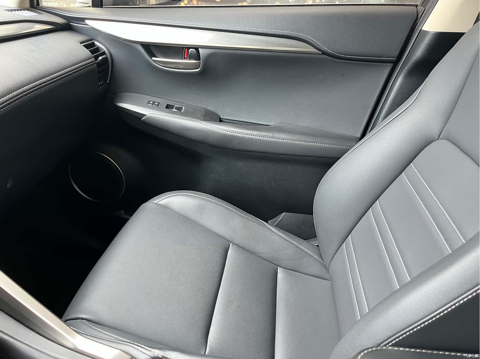 Lexus NX, 2020 14