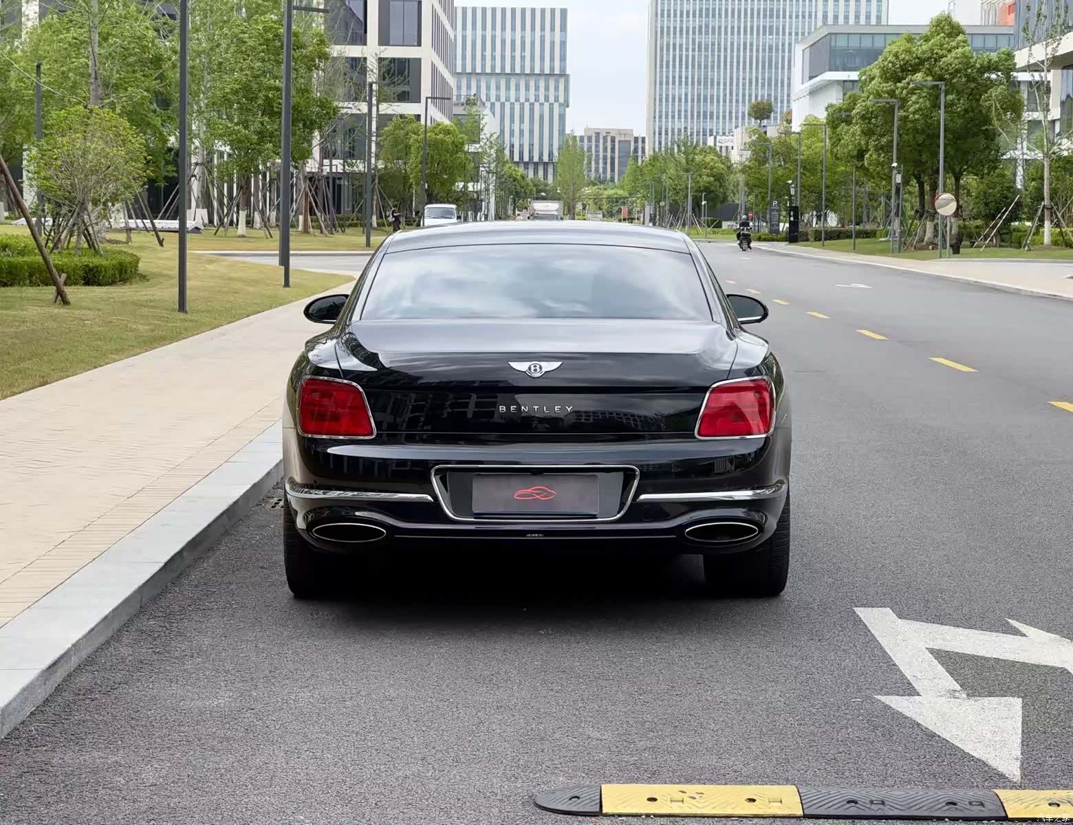 Bentley Flying Spur, 2021 4