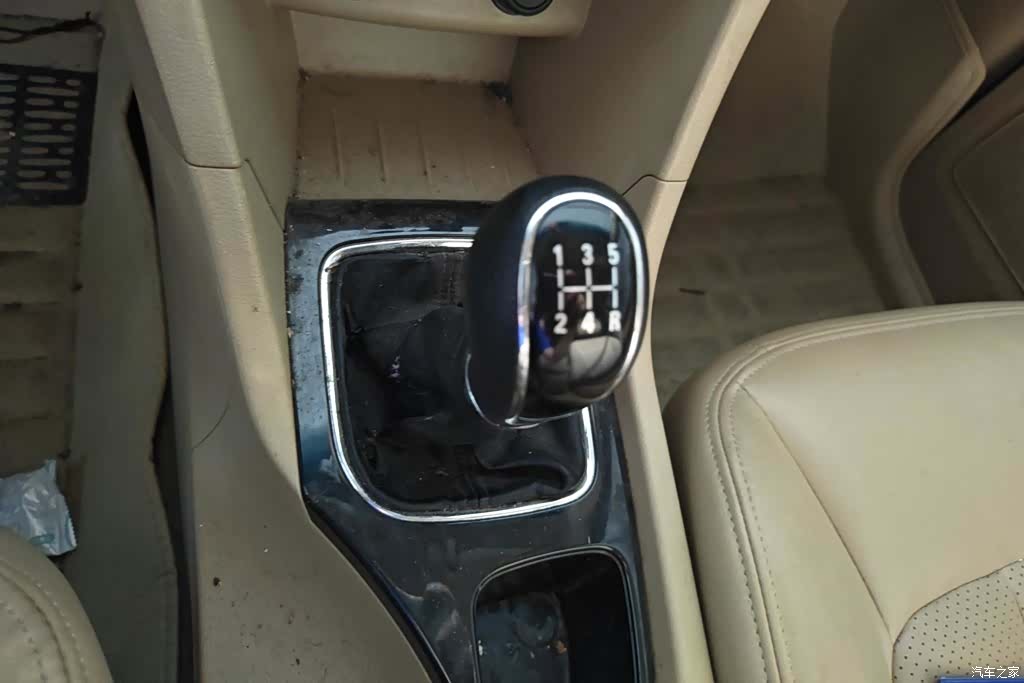 Wuling 730, 2017 16