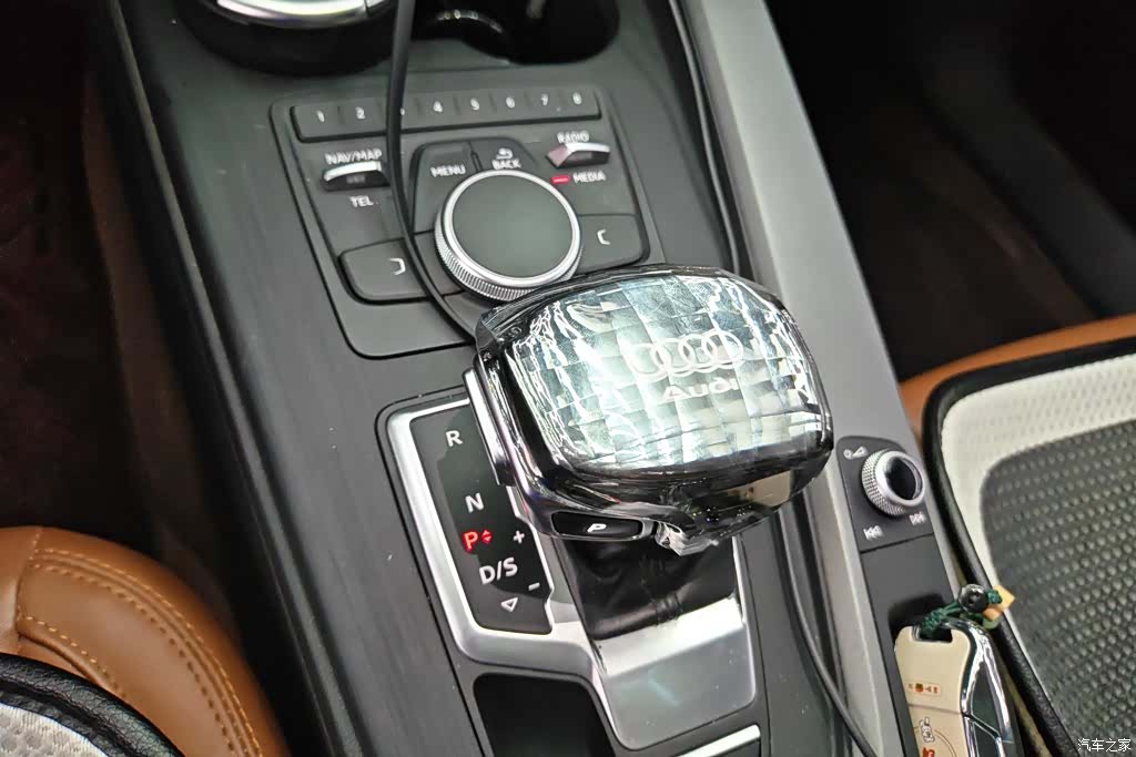 Audi A4L, 2018 16