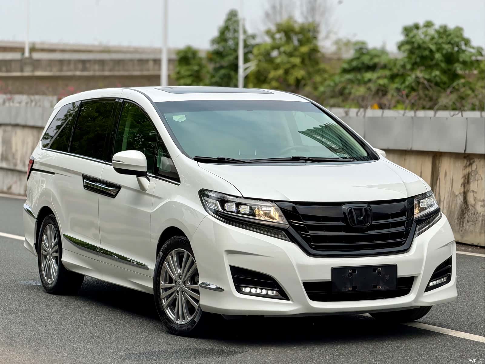 Honda Elysion, 2019 3