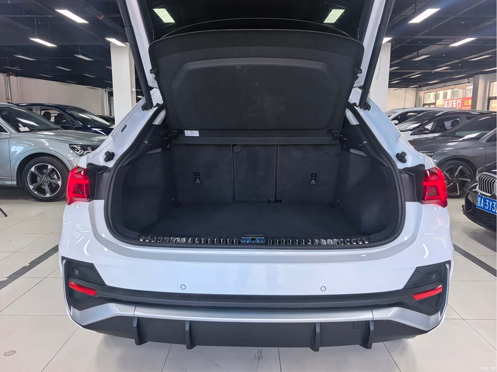 Audi Q3, 2023 21