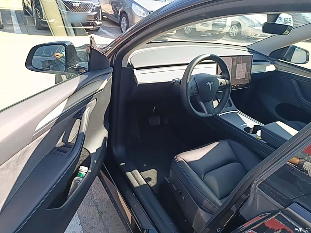 Tesla Model Y, 2022 16
