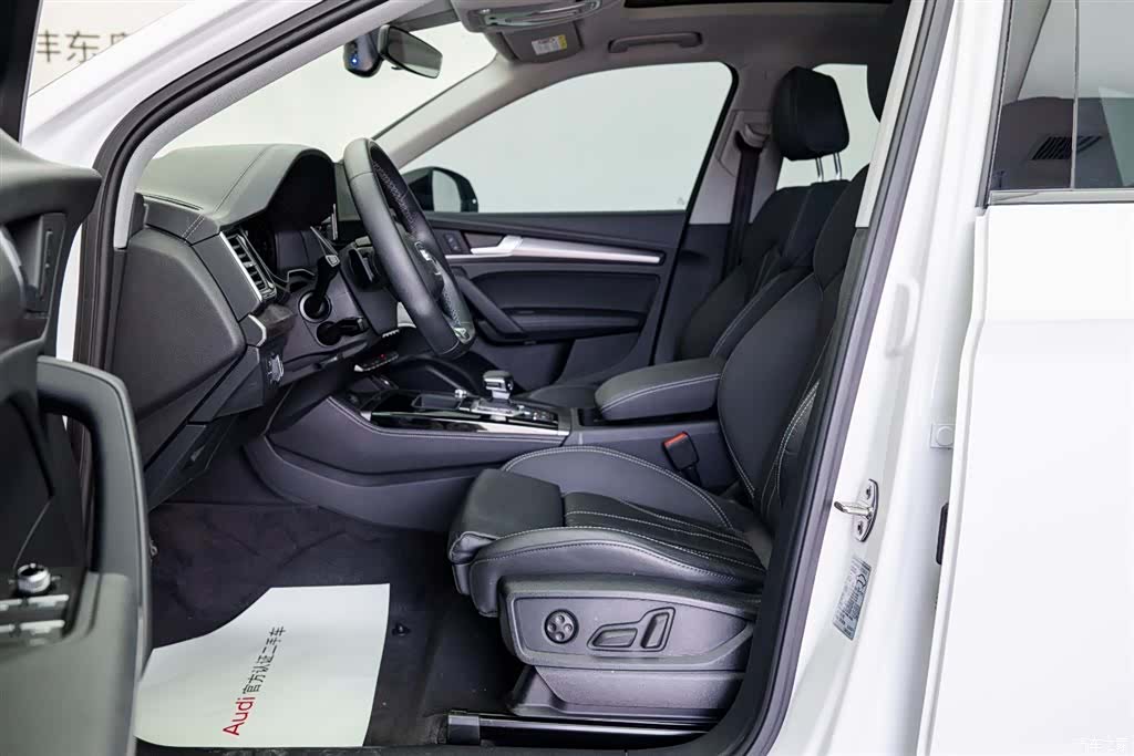 Audi Q5L, 2022 11
